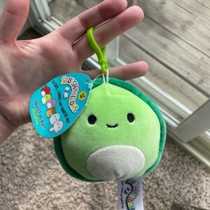 Nwt Henry squishmallow clip